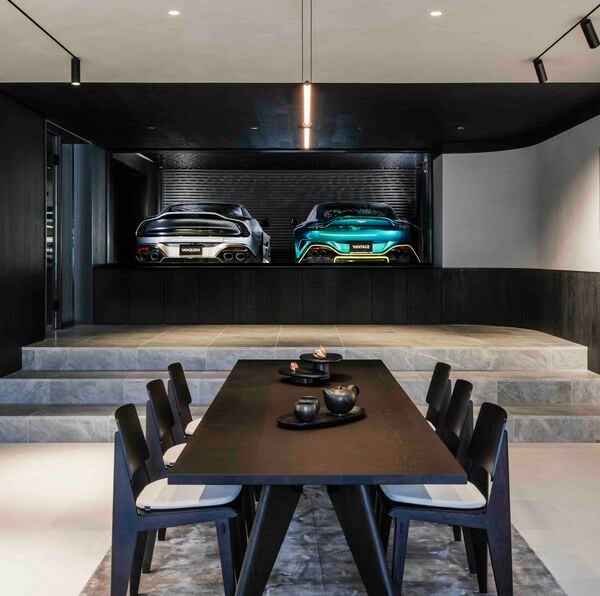 Das Aston Martin Haus in Tokio